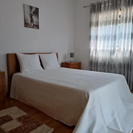 Gasthof Abrigo Andorinhas *